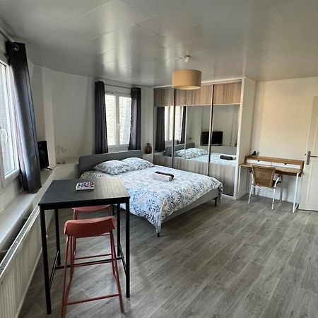 Le Stud' Joli Appartement Lumineux En Plein Centre Ville شيربوغ أون كوتننتين المظهر الخارجي الصورة